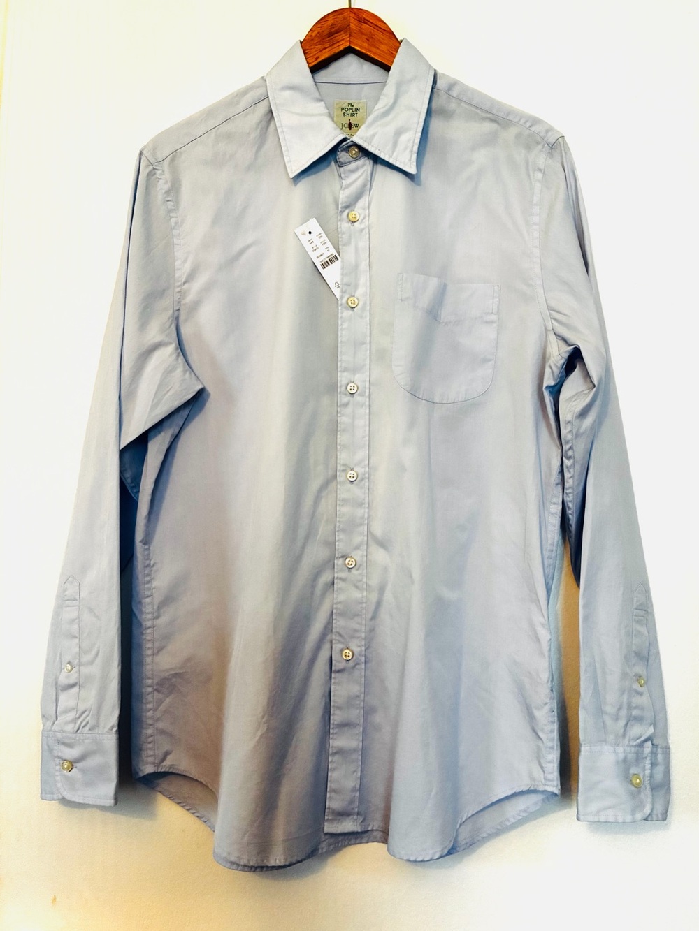 J. Crew Light Blue Men's Poplin shirt with point collar. M. NWT. - Picture 4 of 14